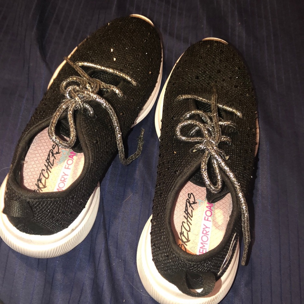 Only worn once clean bottom slightly dirty